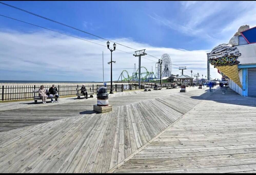 Ocean Block Oasis, 2-bed Seaside Heights